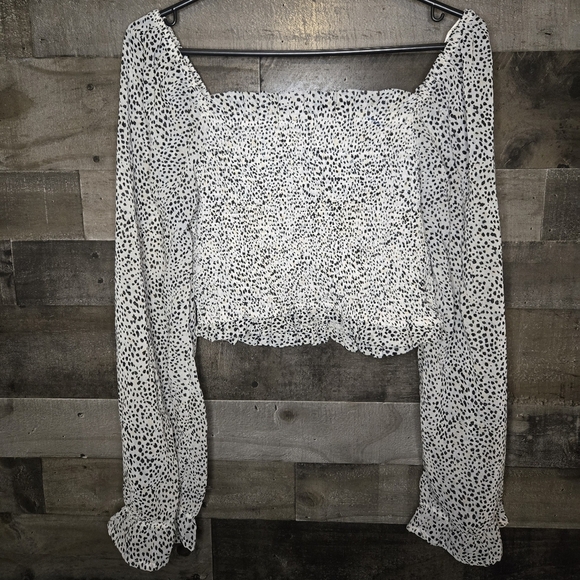 cropped smocked peasant sleeve blouse - Picture 5 of 5